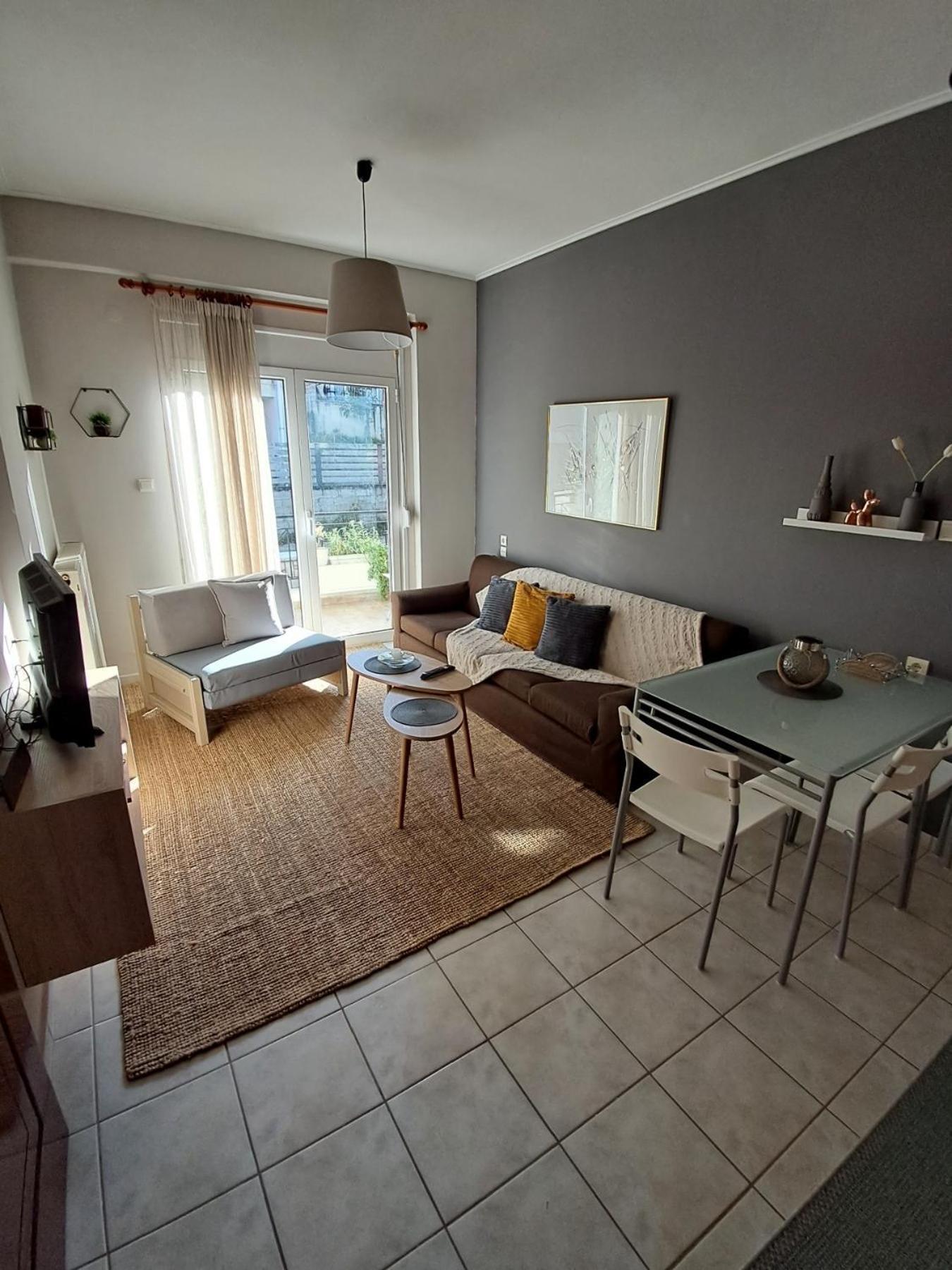 M Place Apartment